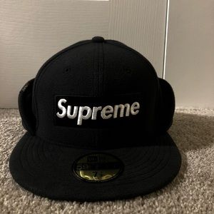 Supreme polartec new era ear flap hat, size 7 1/8